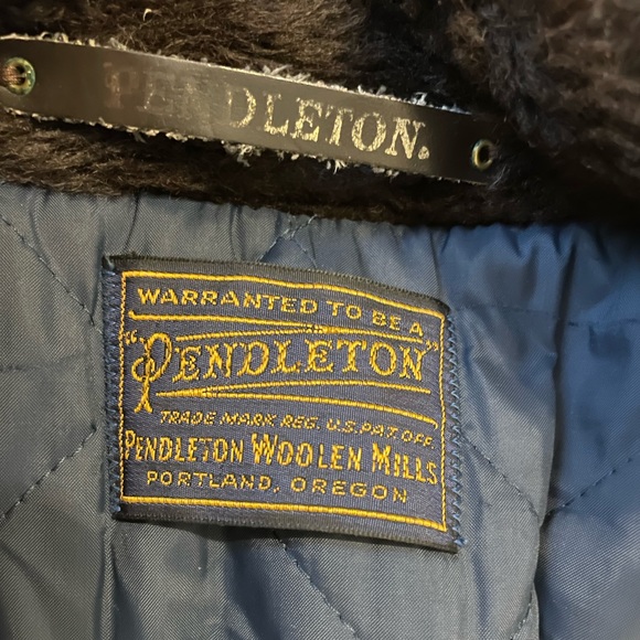 Vintage brown plaid houndstooth Pendleton, medium wool coat - Picture 5 of 11